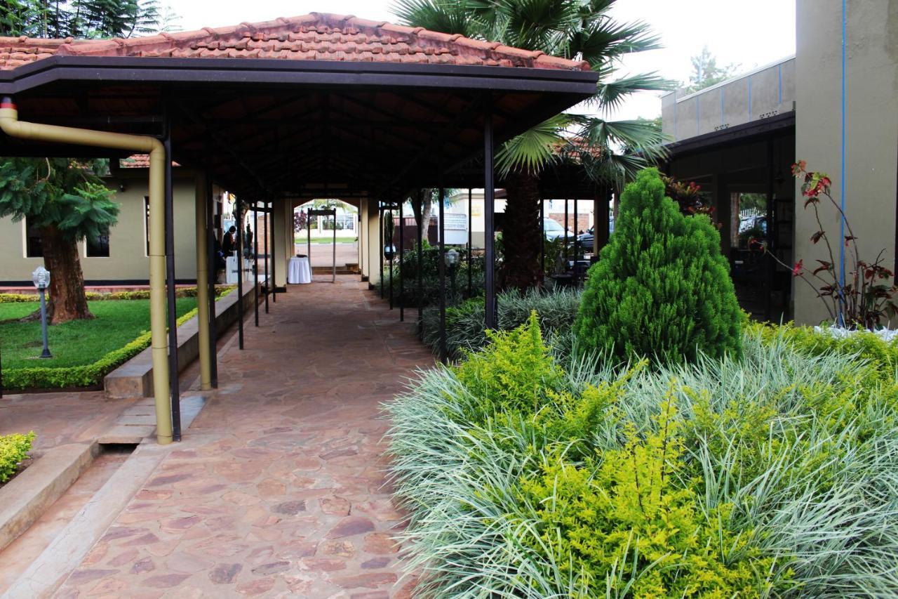 Dereva Hotel Rwamagana Экстерьер фото